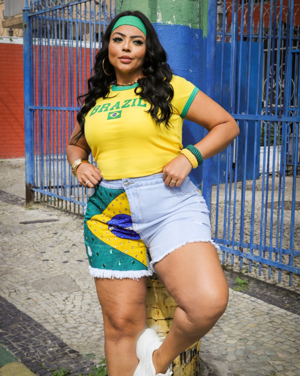 Short Double Jeans Brasil Pintado á Mão com Pedraria