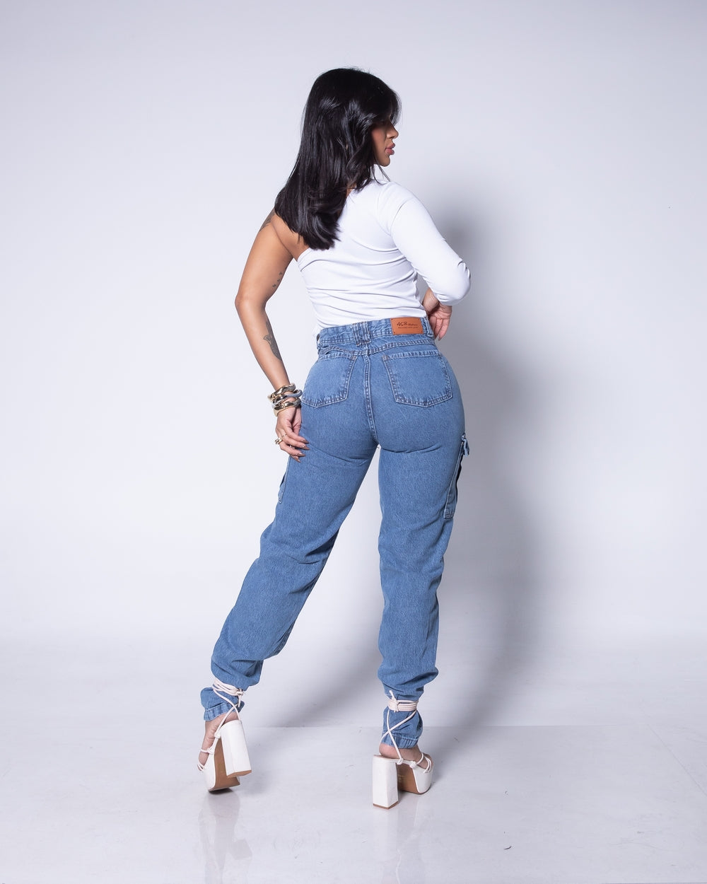 Calça Mom Cargo Jeans Dora 
 MARMORIZADO