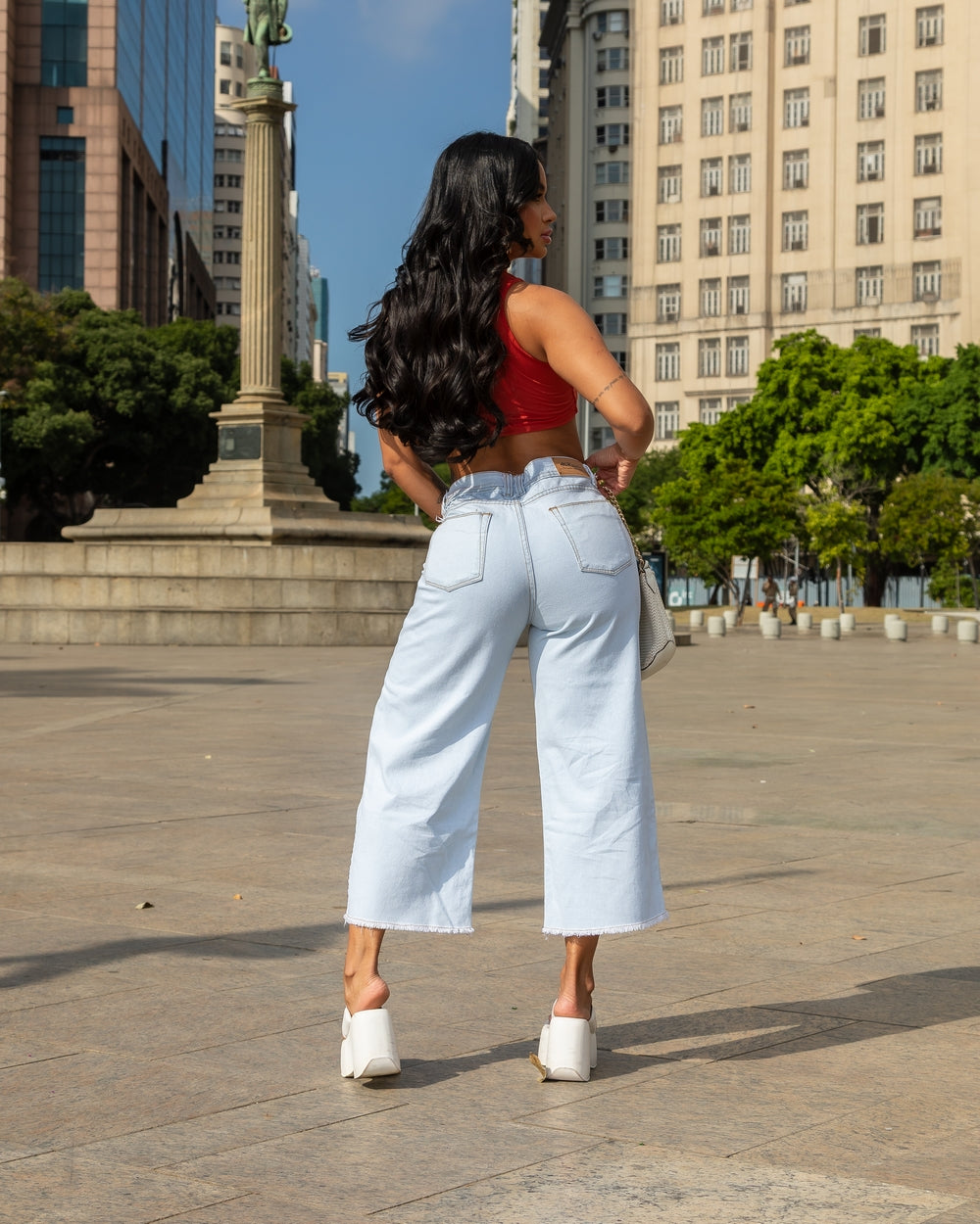 Calça Pantacourt Jeans Elen
 OFF