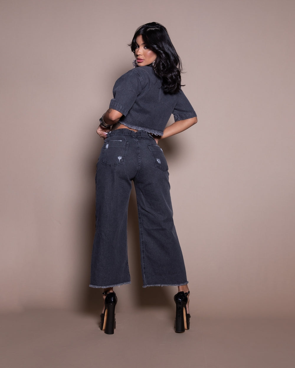 Calça Pantacourt Jeans Camila
Calça Pantacourt Camila
 MARMORIZADO BLACK