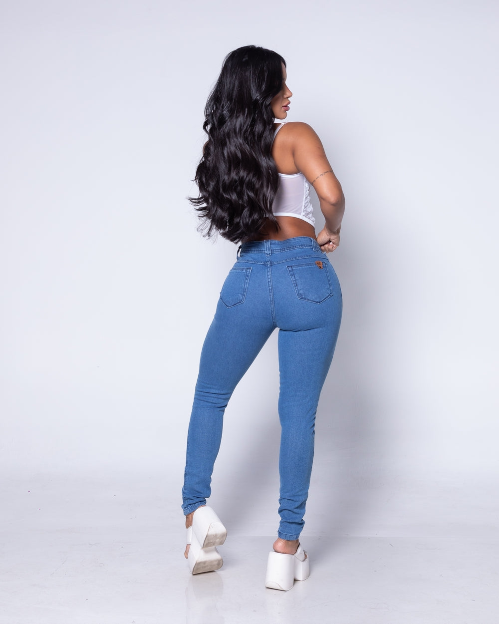Calça Skinny Lycra Soraya
 DELAVE MEDIO