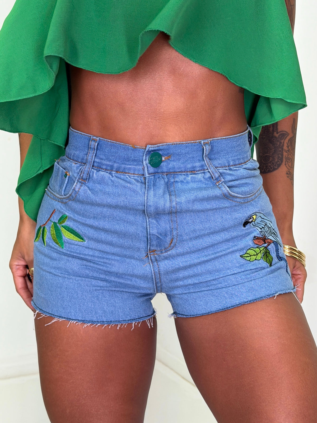 Short Cortado a Fio Mara